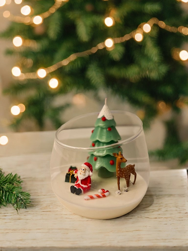 Mini Santa, reindeer, Christmas tree &amp; candy