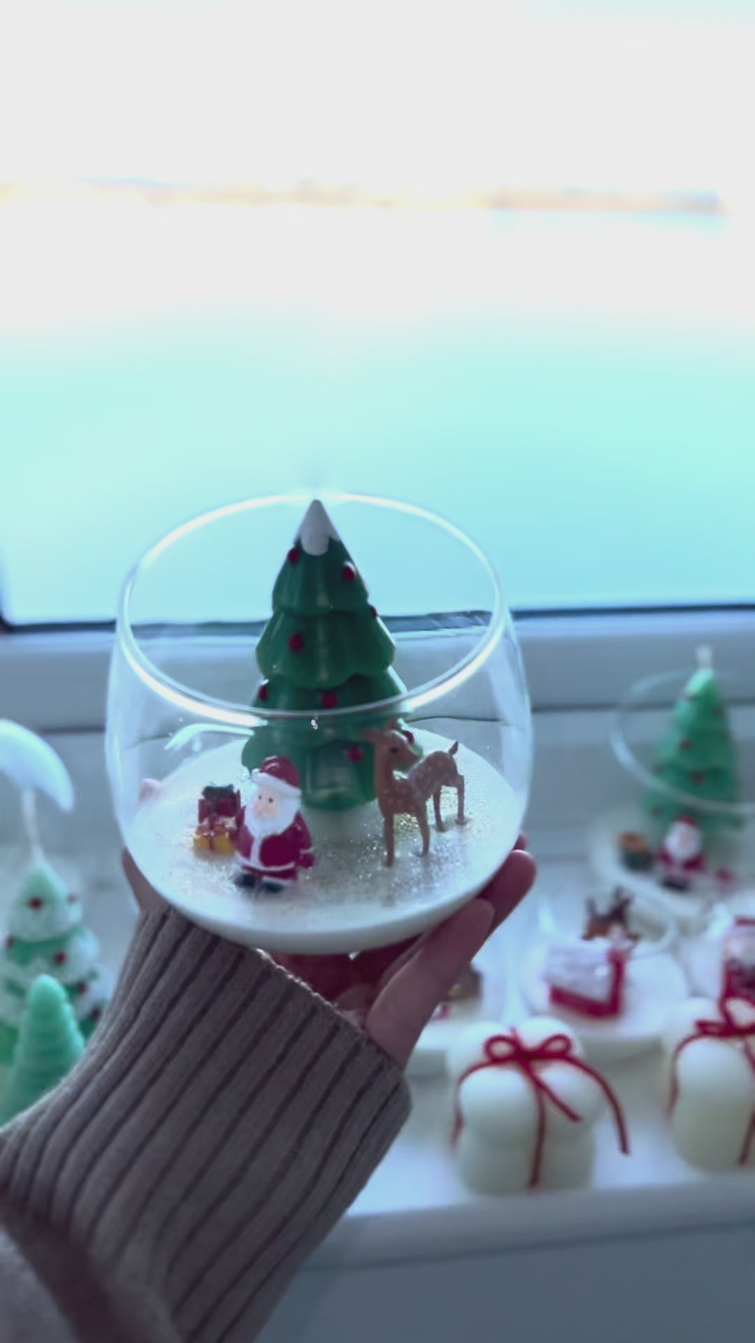 Mini Santa, reindeer, Christmas tree &amp; candy